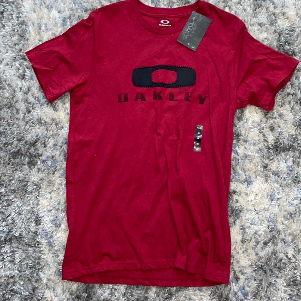 Red Oakley